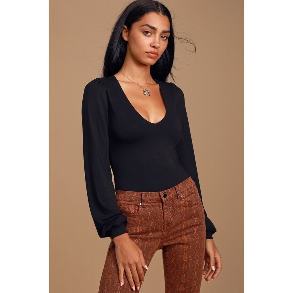 Lulus Kaylene Black V-neck Balloon Sleeve Bodysuit - Size M